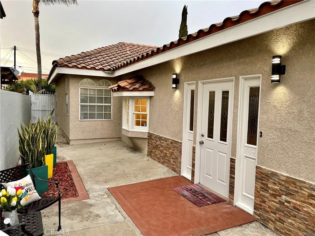 main property photo 0
