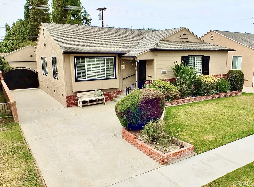 main property photo 68
