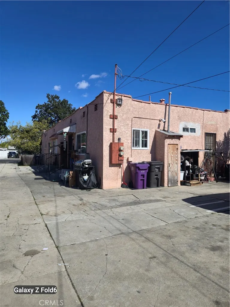 main property photo 6