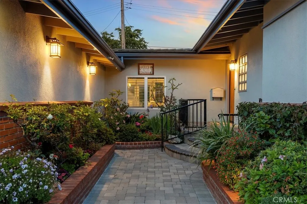 property viewer photo 1