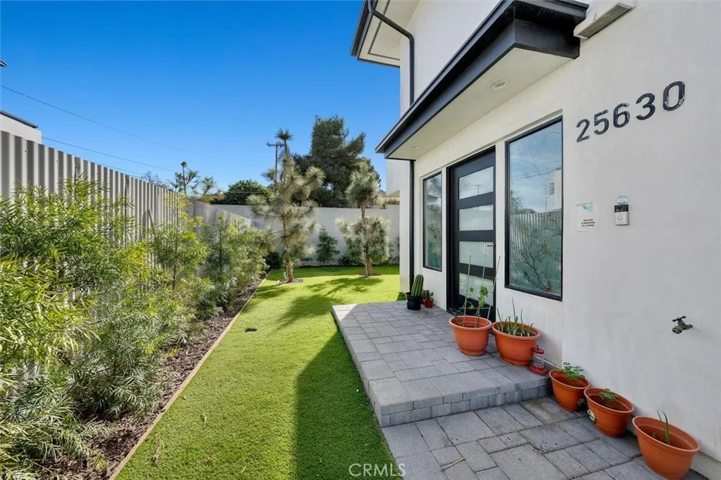 main property photo 24