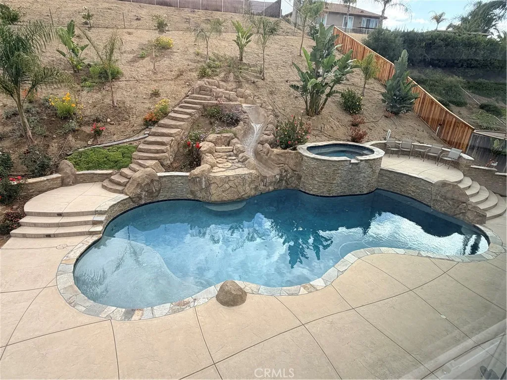 main property photo 15