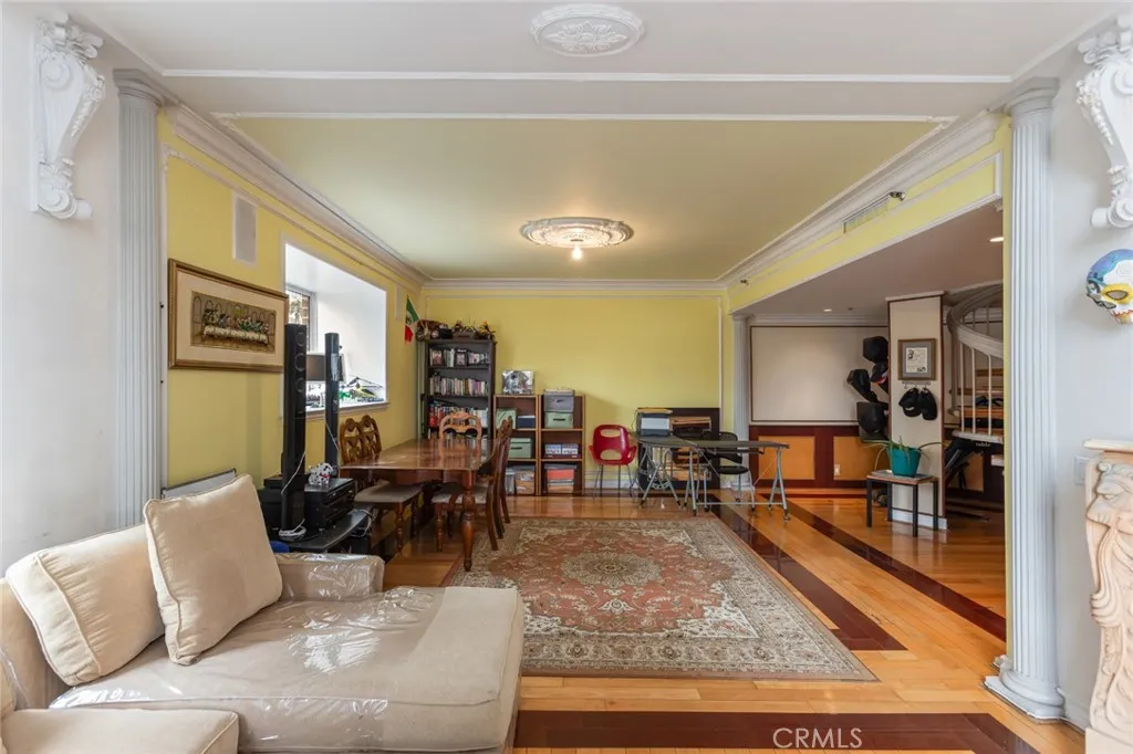 main property photo 14