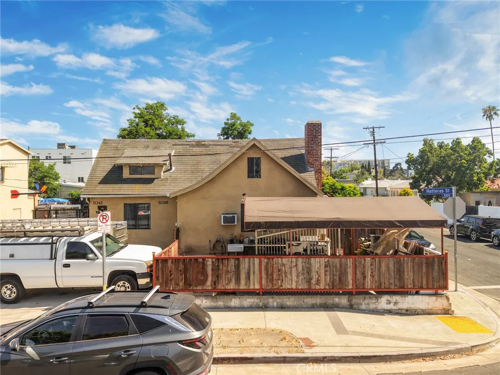 main property photo 30