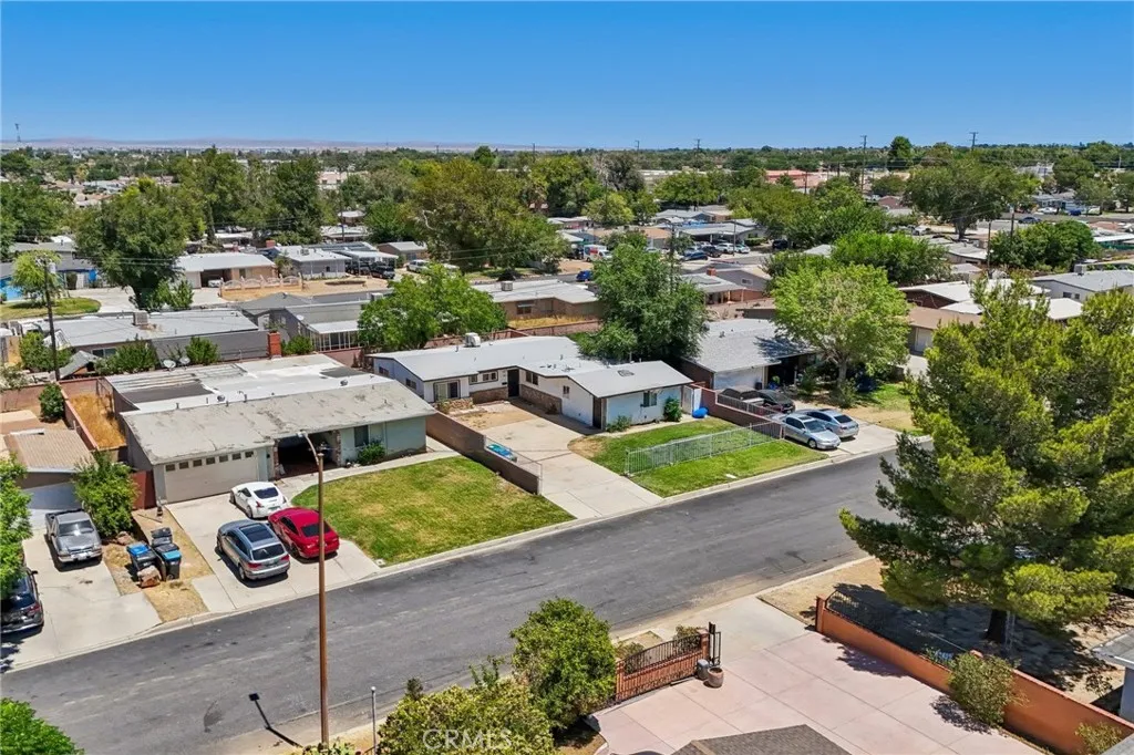 main property photo 32