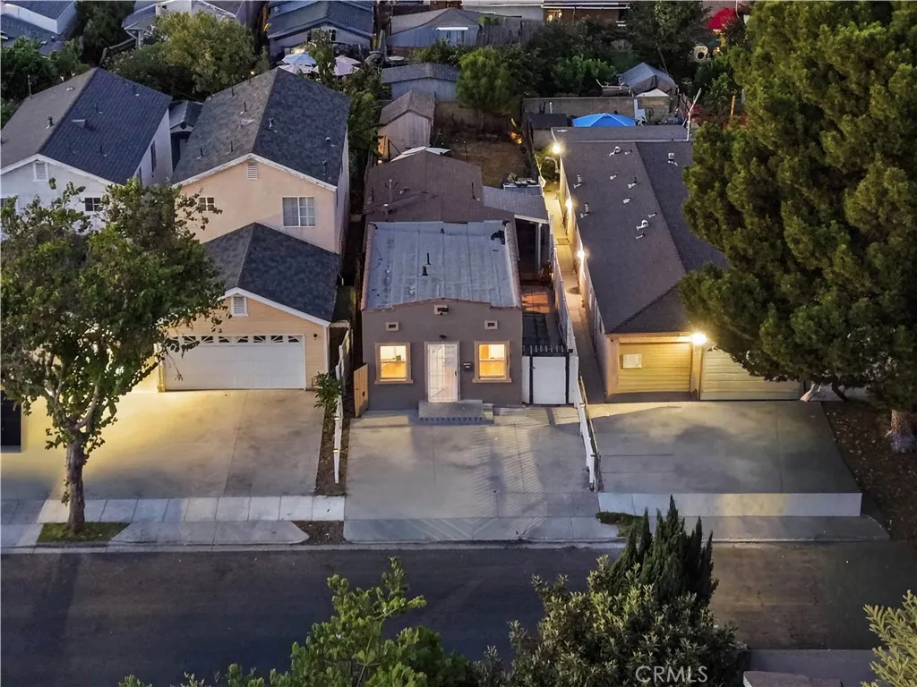 main property photo 34