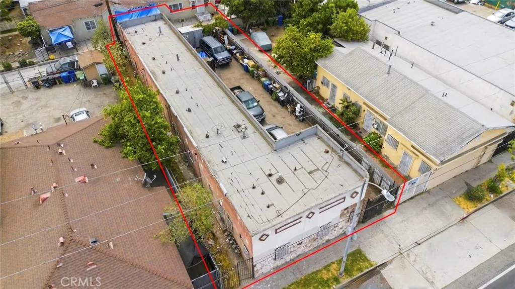 main property photo 12