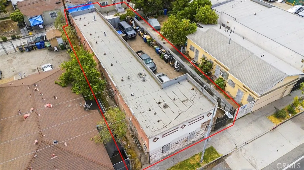 main property photo 13