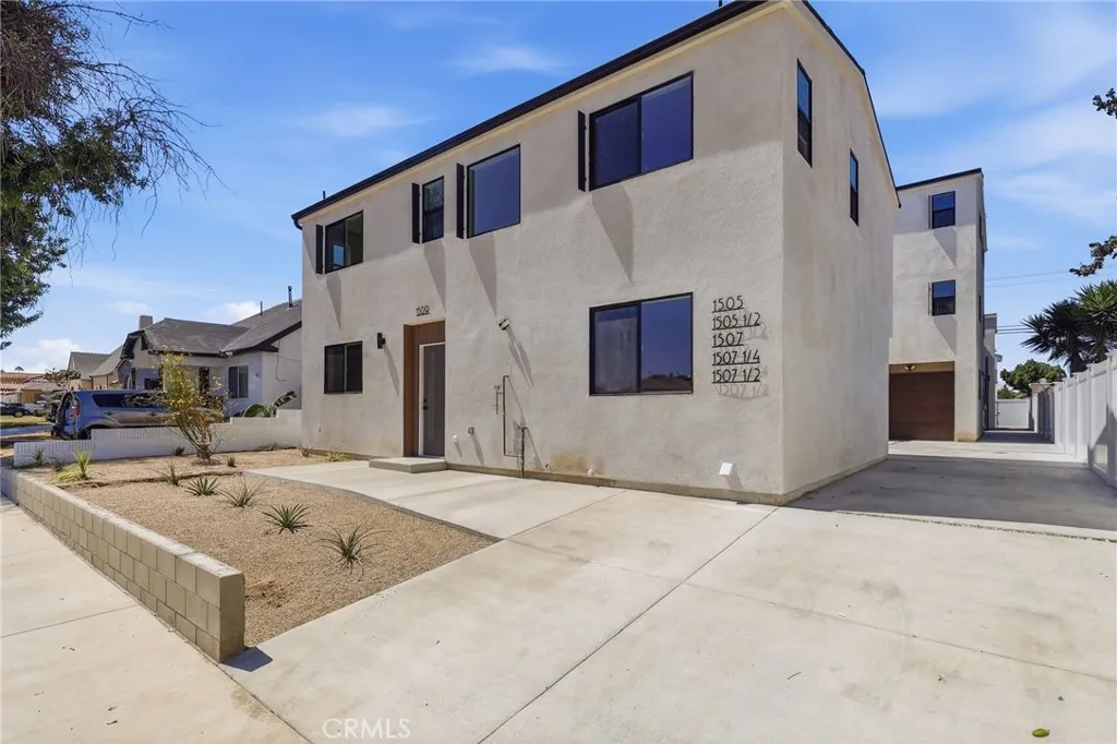 main property photo 4