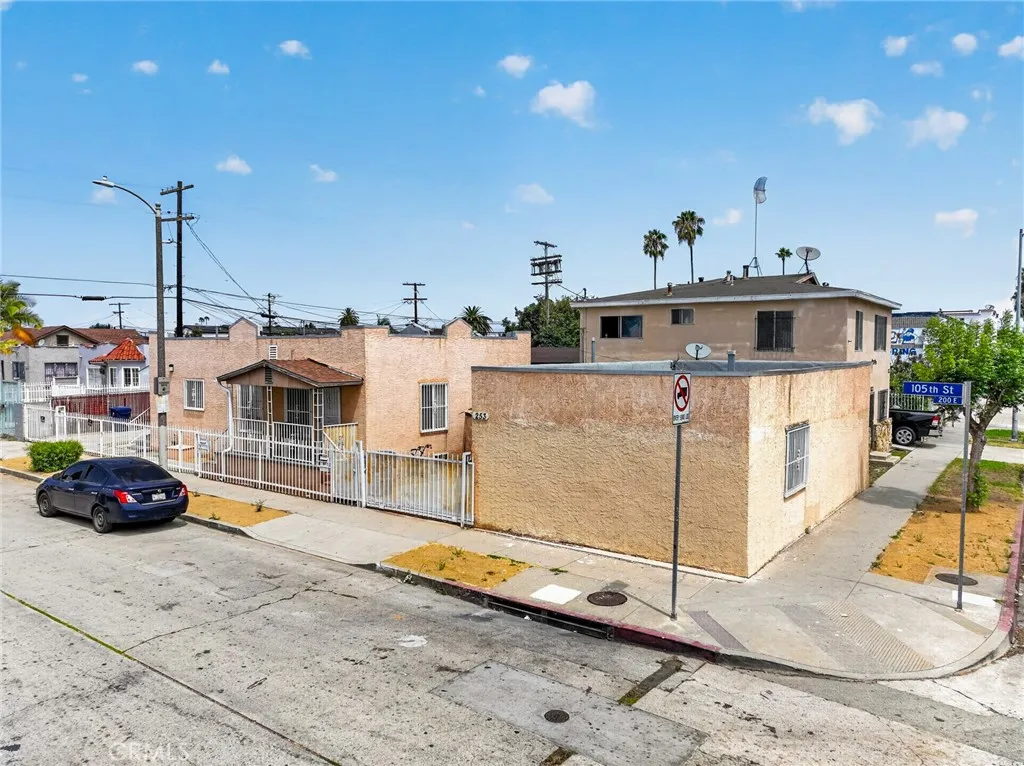main property photo 4