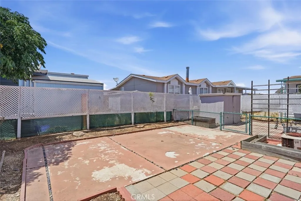 main property photo 44