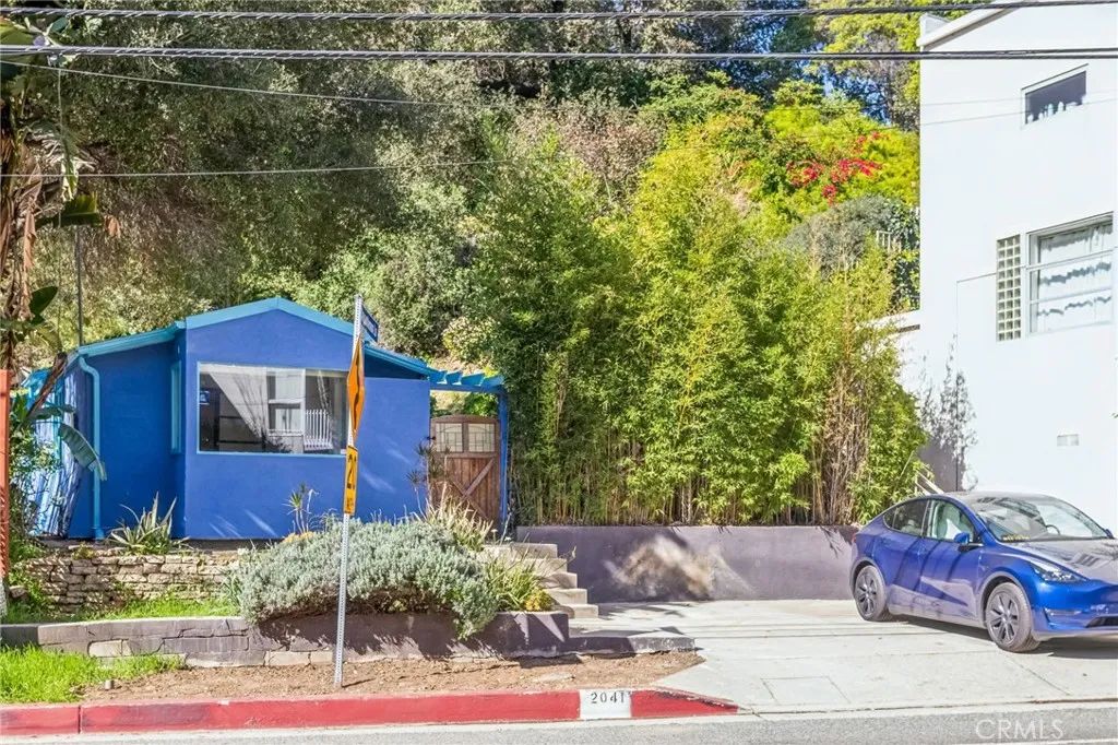 main property photo 46