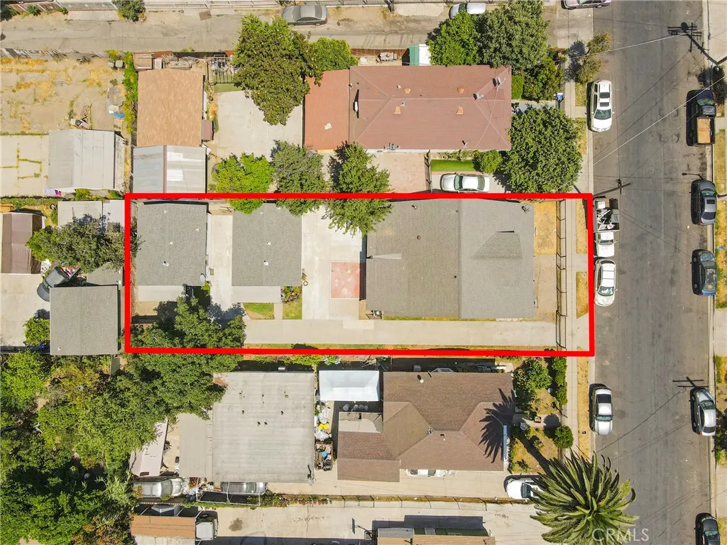 main property photo 11