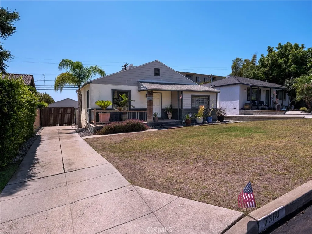 main property photo 40
