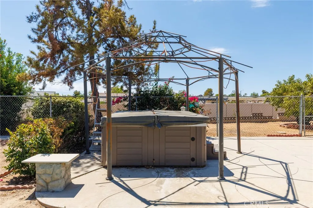 main property photo 30