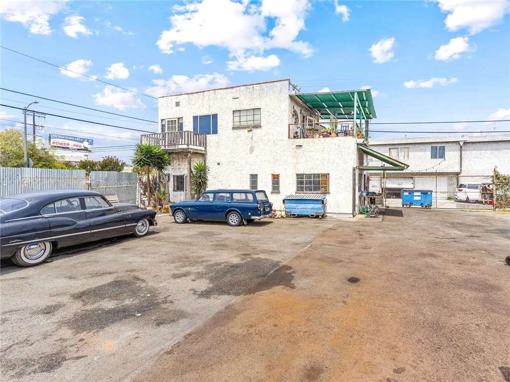 main property photo 23