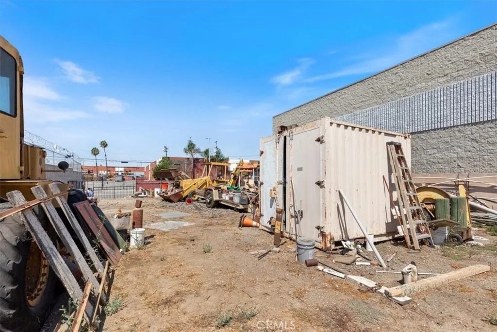 main property photo 11