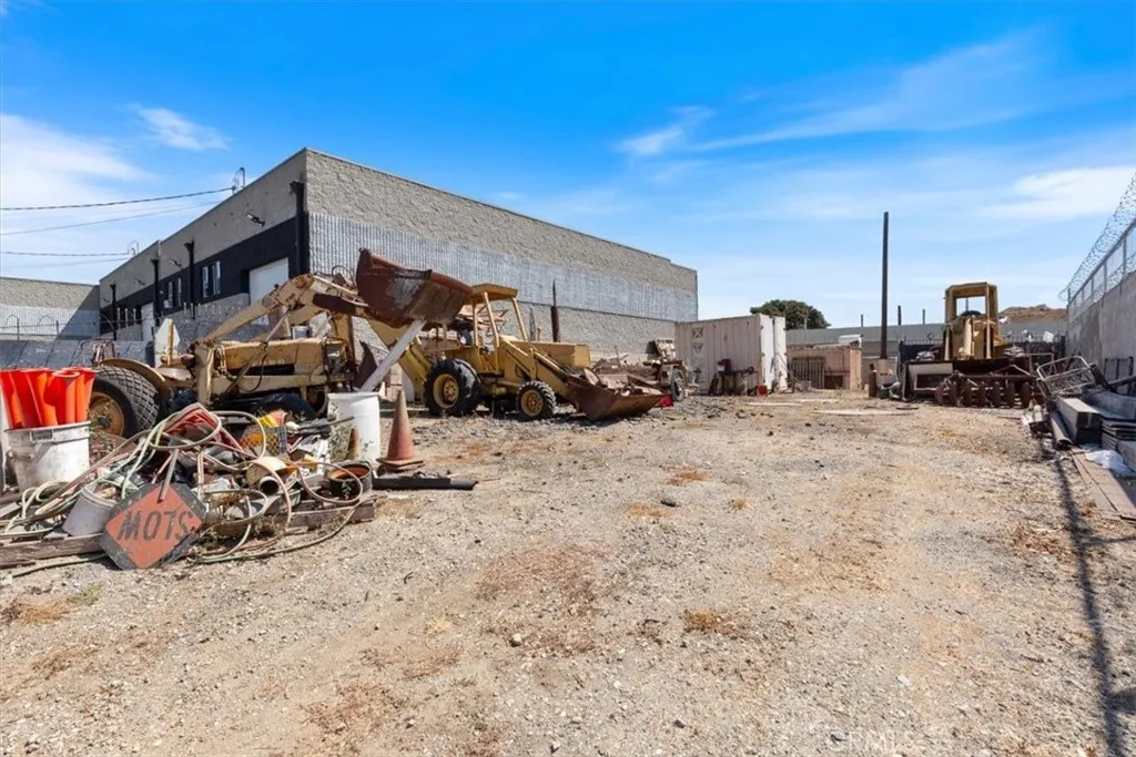 main property photo 12