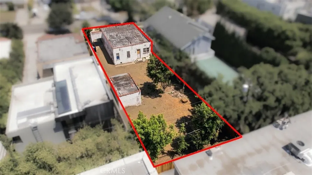 main property photo 11