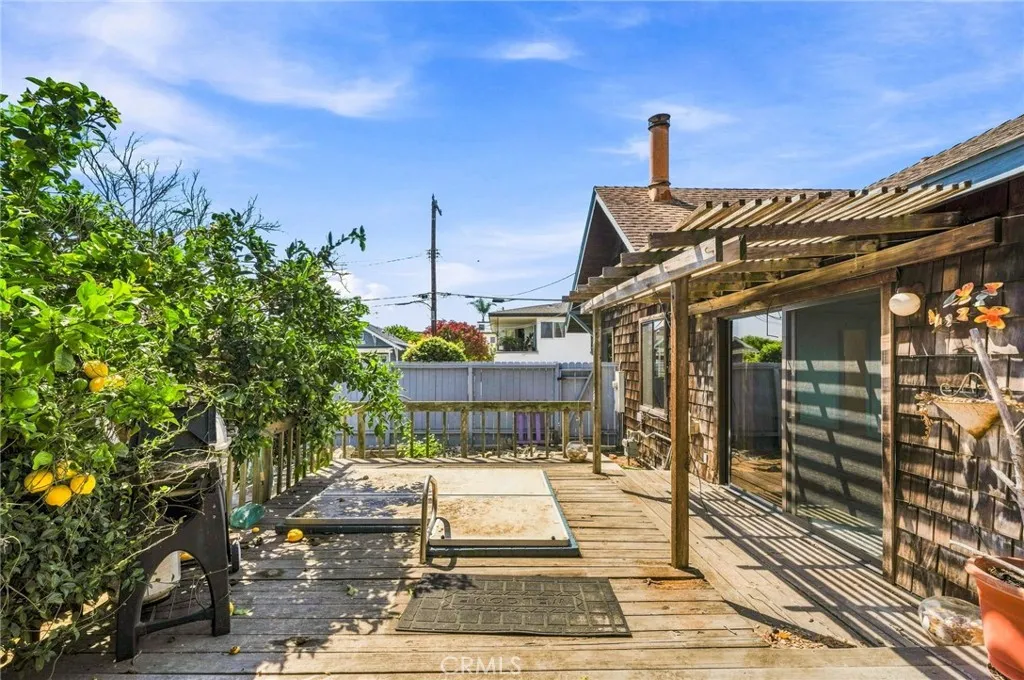 main property photo 30