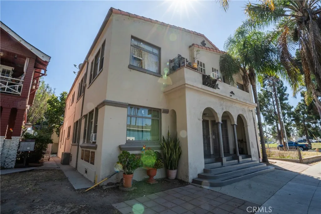 main property photo 10