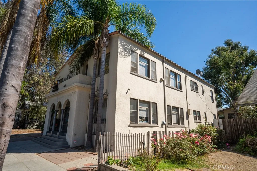 main property photo 11