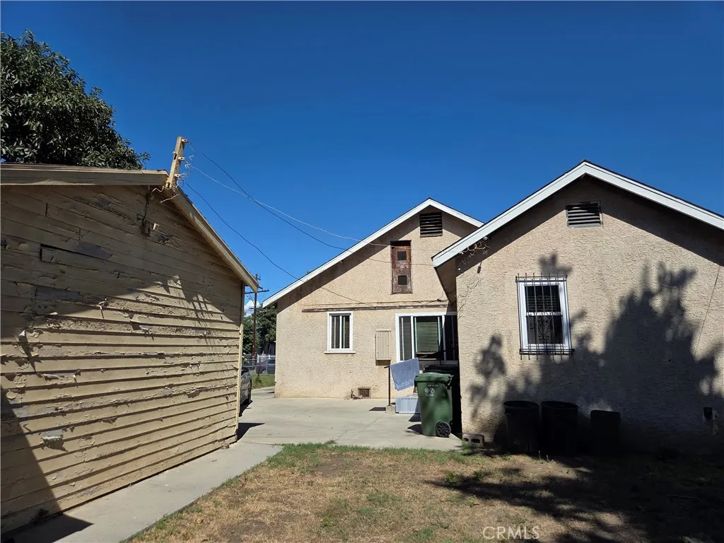 main property photo 13