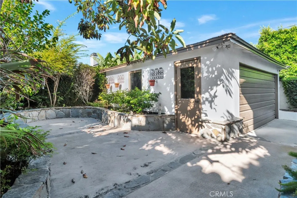 main property photo 34