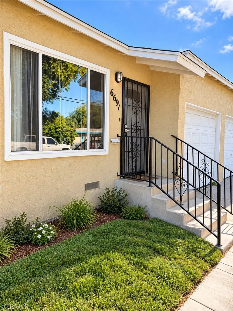 main property photo 0