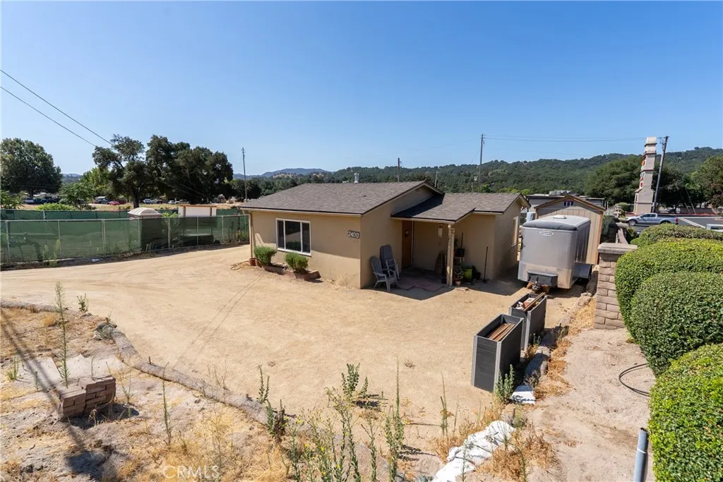 main property photo 10
