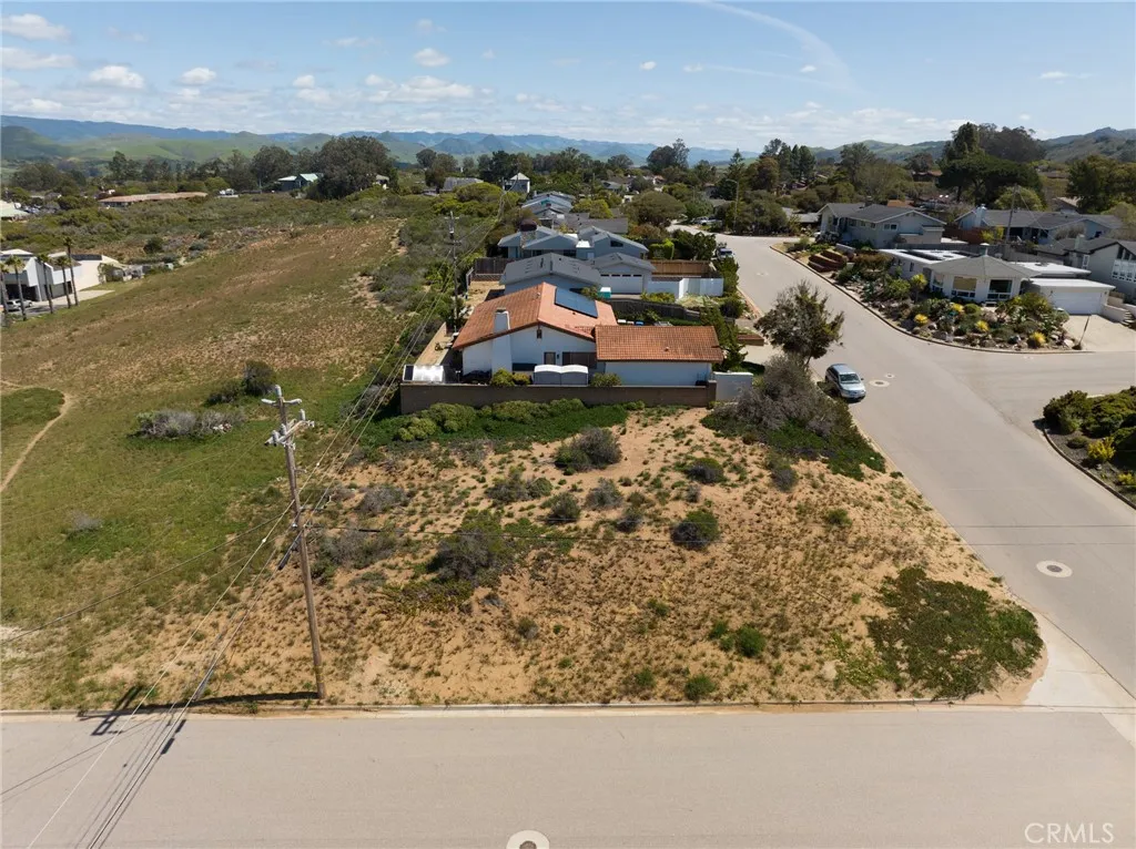 main property photo 12