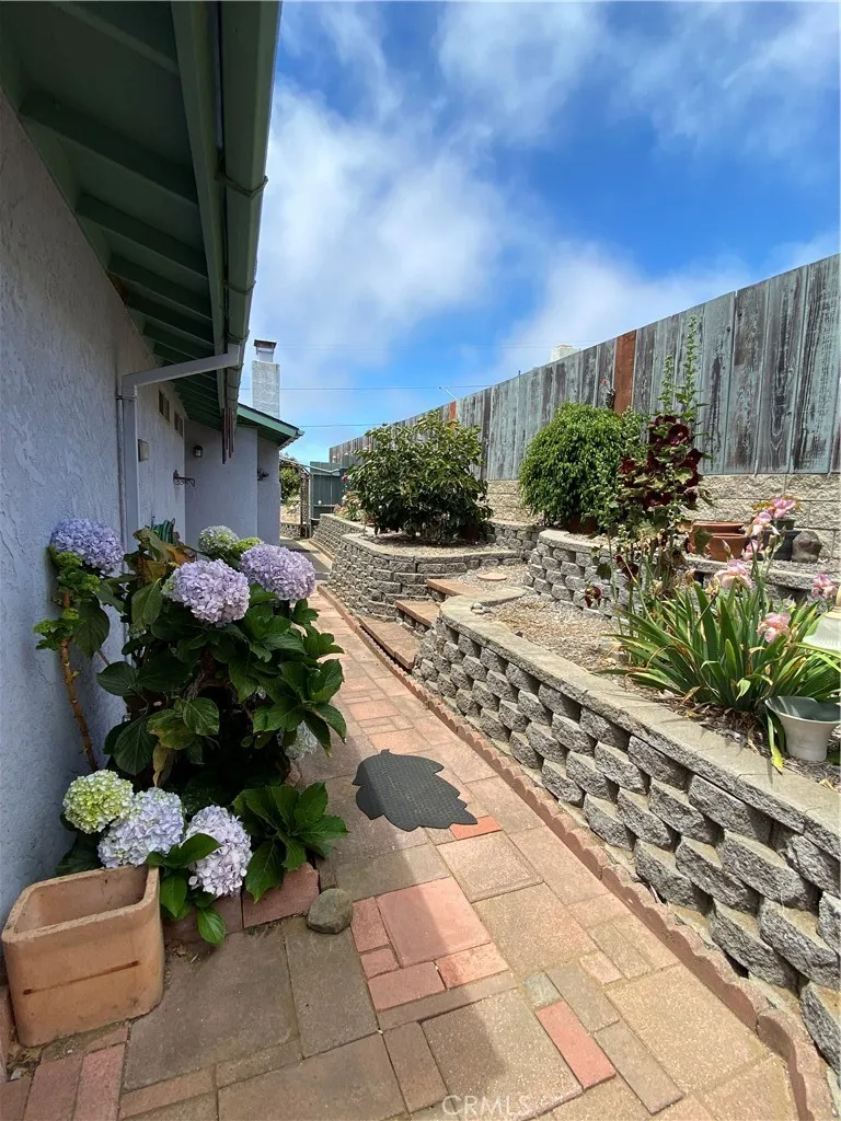 main property photo 30