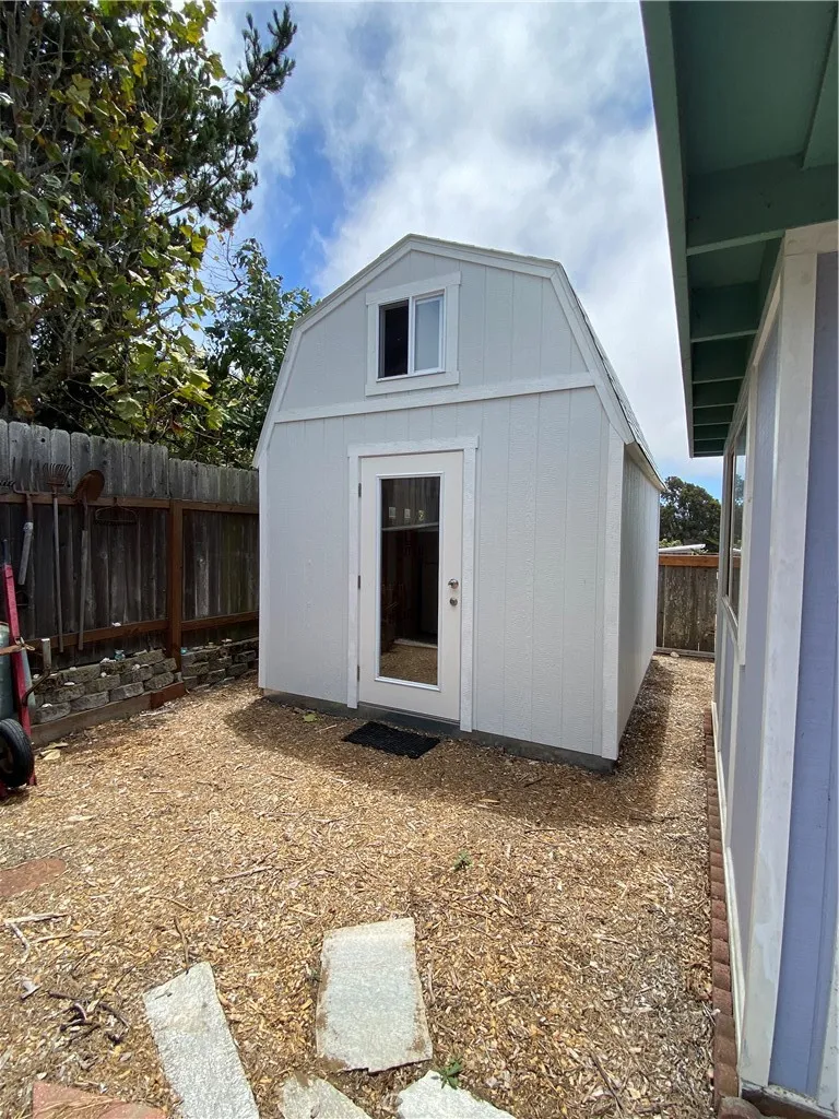 main property photo 37
