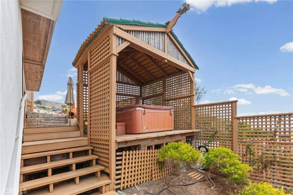 main property photo 30
