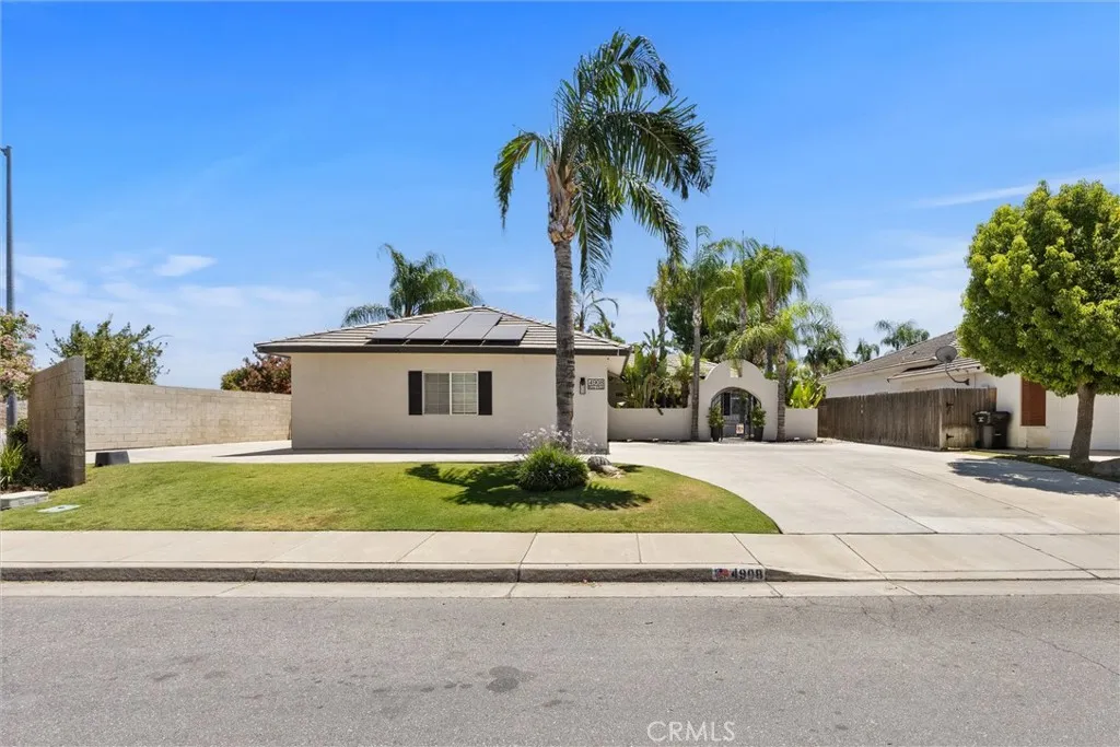 main property photo 9