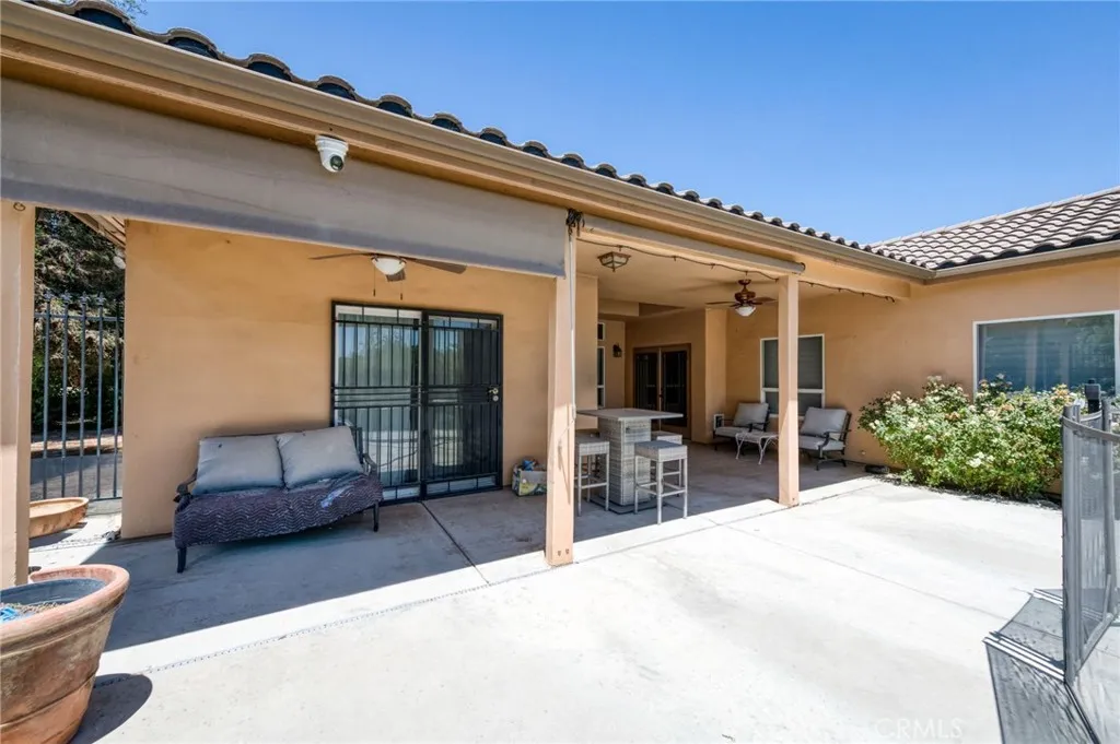 main property photo 25