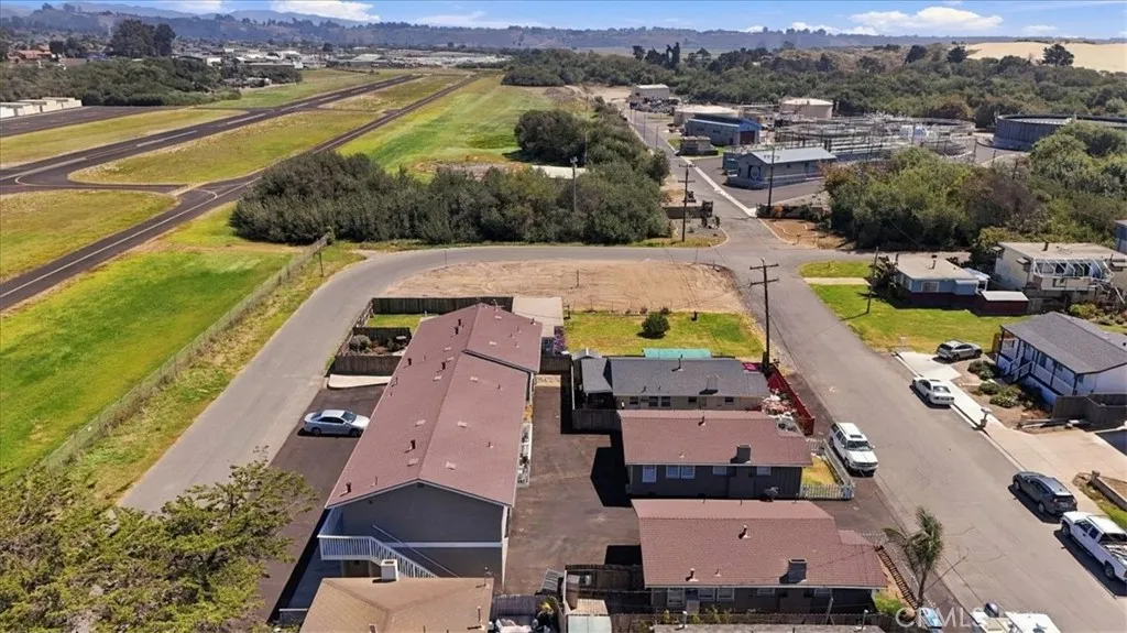 main property photo 14