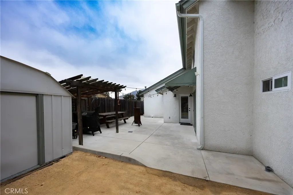 main property photo 9