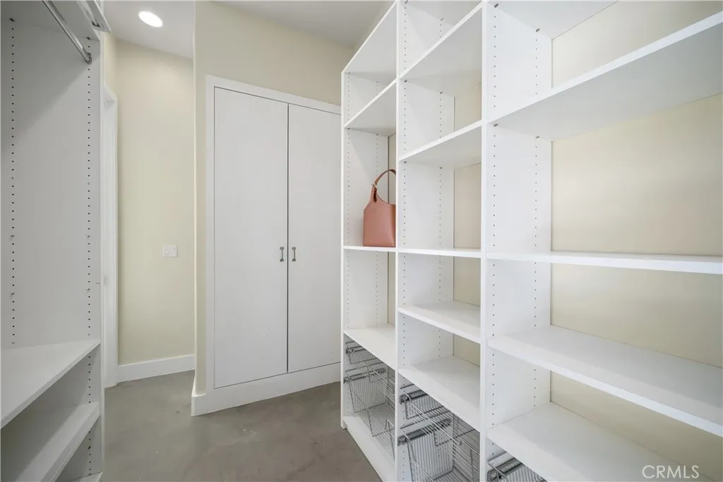 main property photo 64