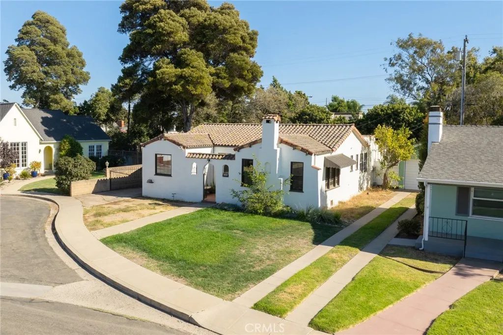 main property photo 38