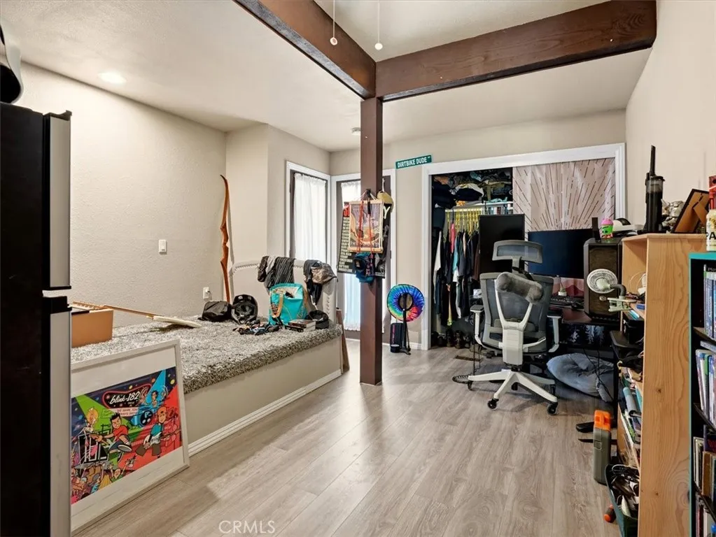 main property photo 50