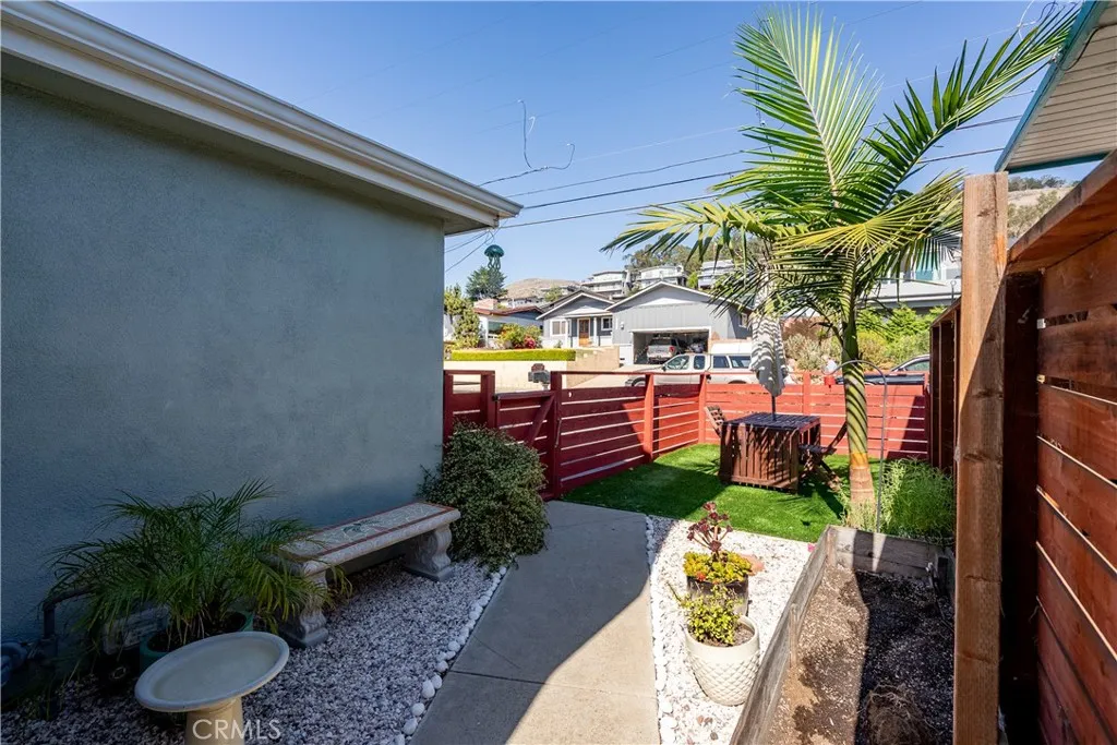 main property photo 9