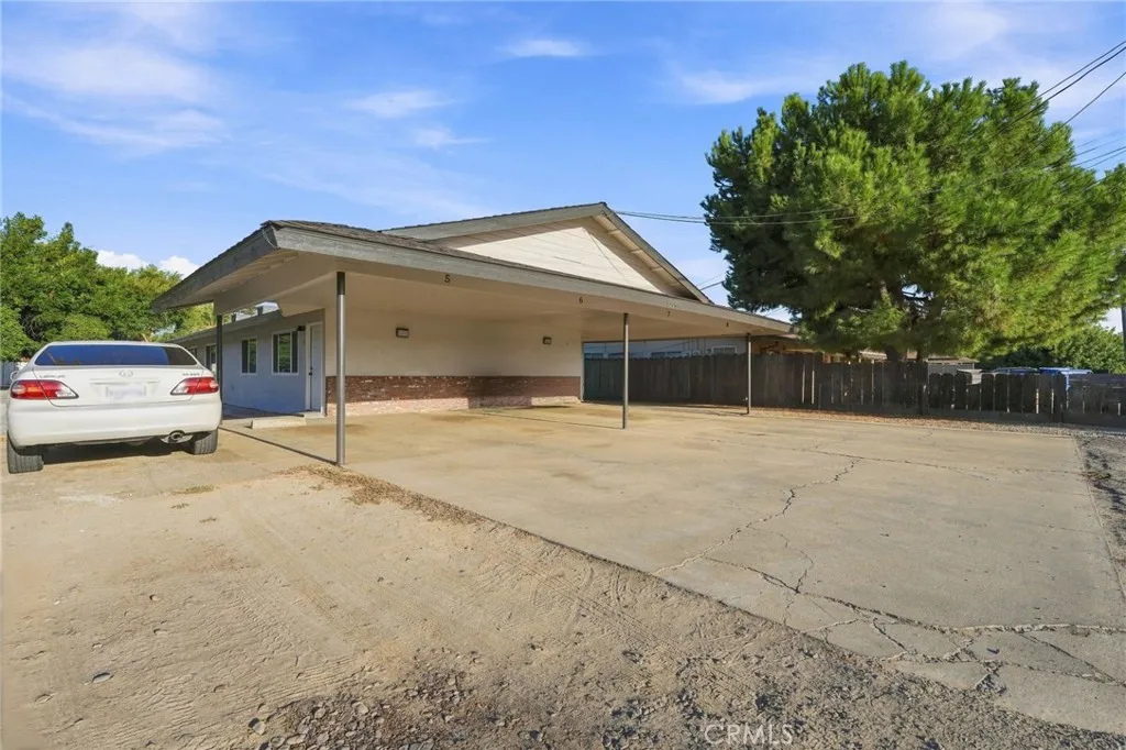 main property photo 12