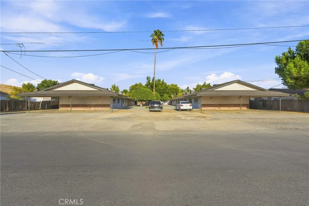 main property photo 14