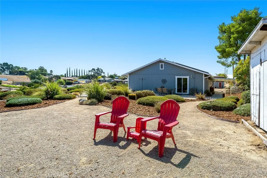 main property photo 33