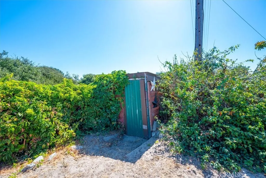 main property photo 29