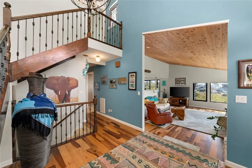main property photo 7