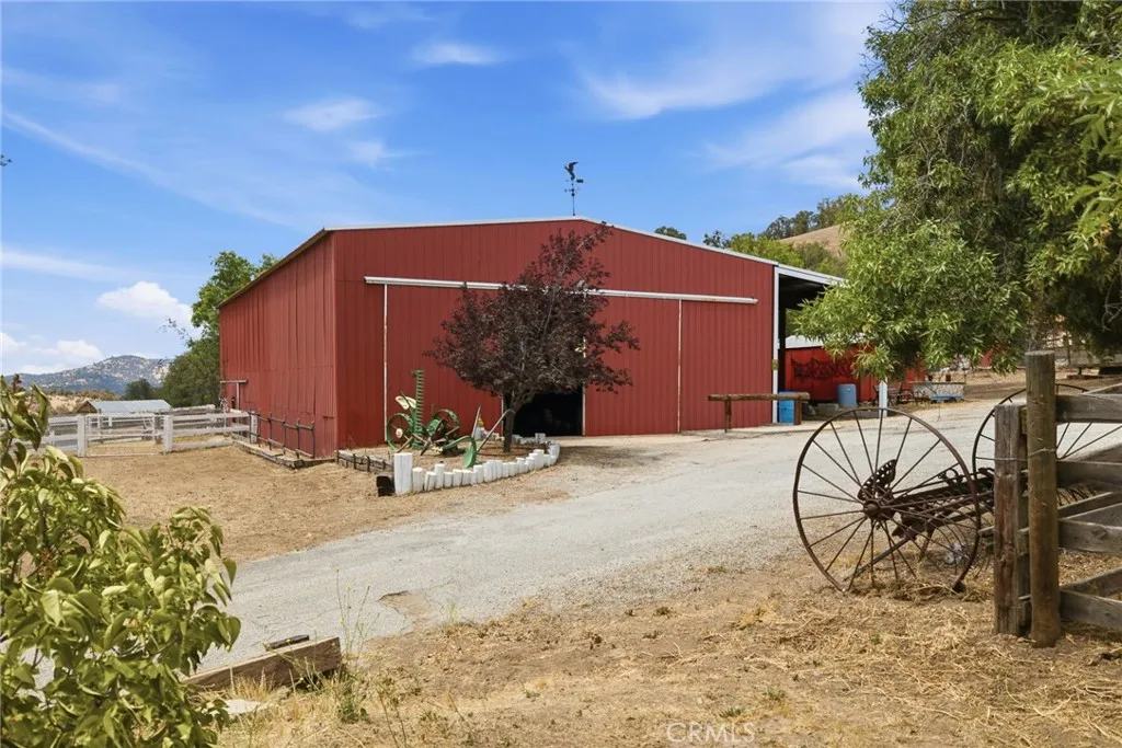 main property photo 37