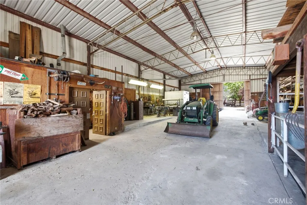 main property photo 44