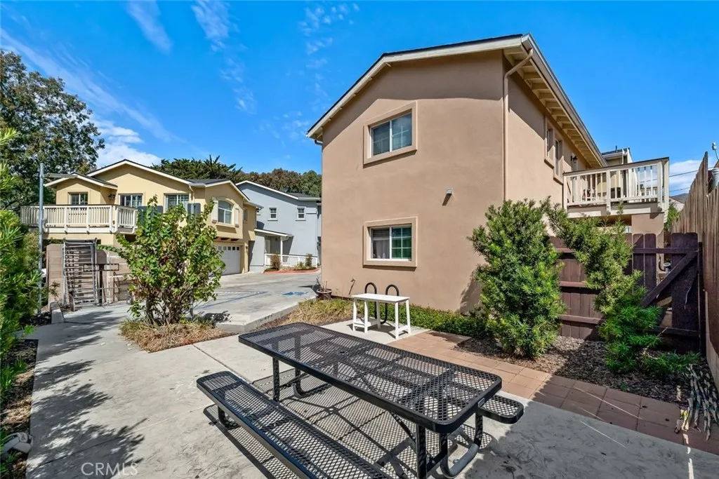 main property photo 25